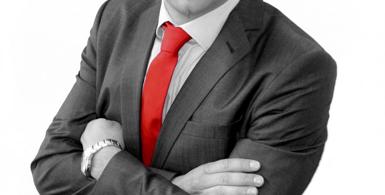 CEO Stefan Klan SW rote Krawatte neue website